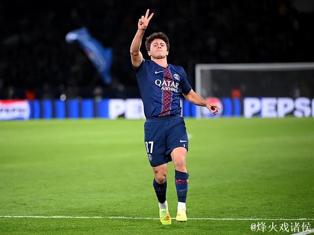 法甲-内维斯绝杀埃梅里建功 巴黎3-2险胜里昂2分领衔 法甲-内维斯绝杀埃梅里建功 巴黎3-2险胜里昂2分领衔